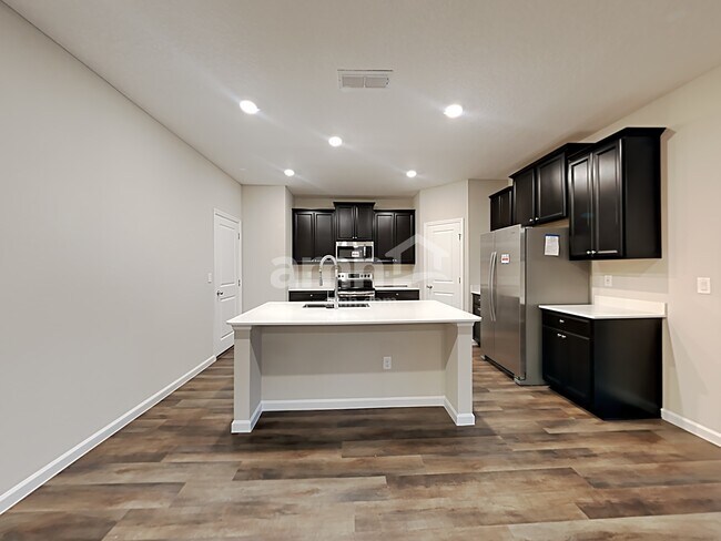 Building Photo - 140 Hemlock Point