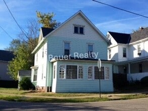 Building Photo - 300 Vesper St