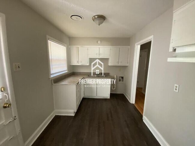 Foto del edificio - 5324 Lochinvar Rd