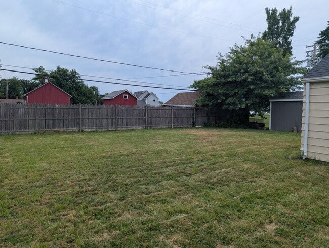 Building Photo - 4770 Forest Rd