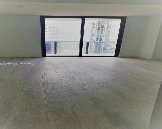 Foto del edificio - 45 SW 9th St