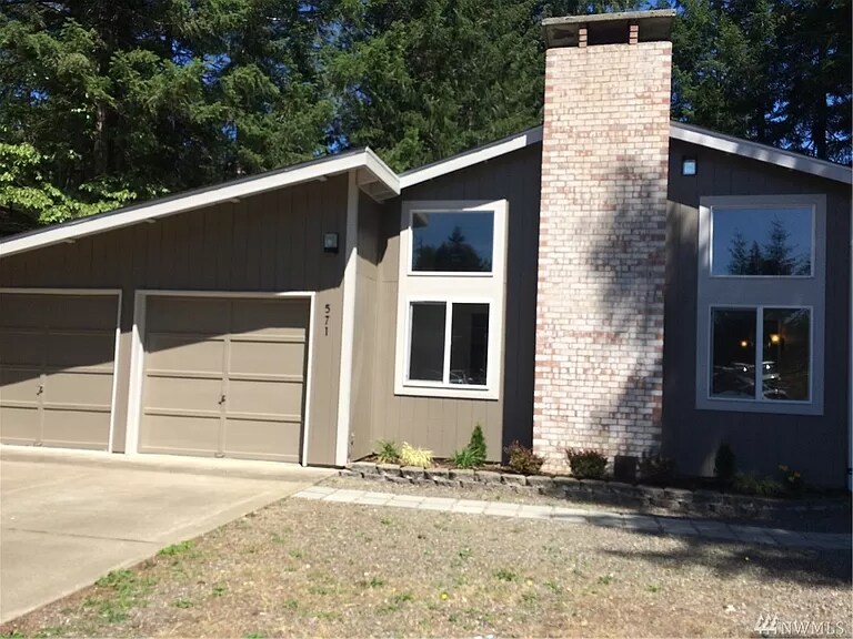 Primary Photo - 571 N Fairway Dr W
