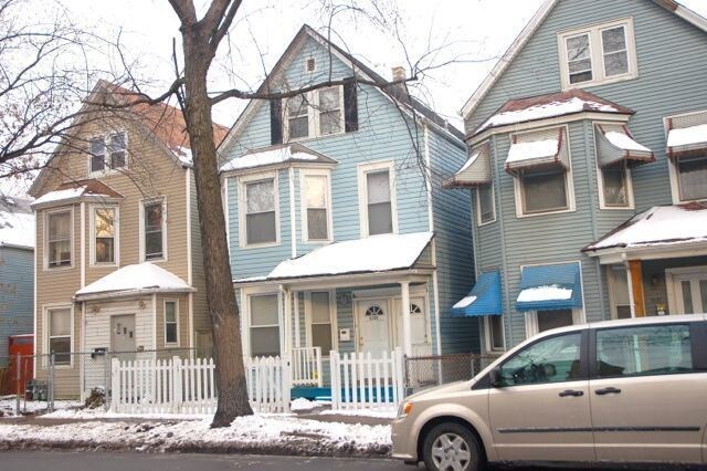 Foto principal - 3123 N Kimball Ave