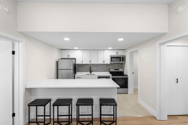 Building Photo - Heathmoore