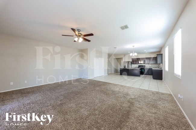 Foto del edificio - 4936 S 238th Ln