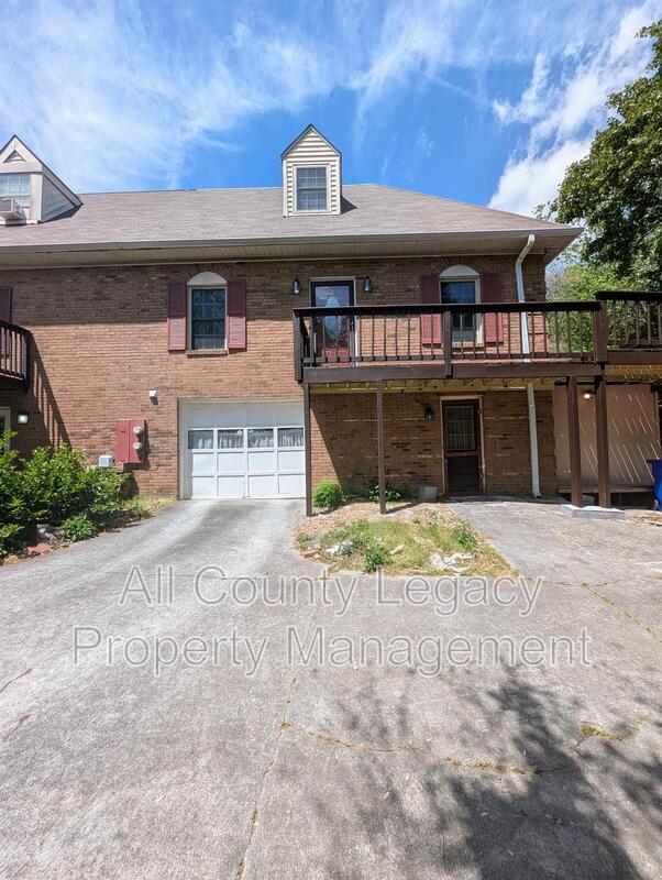 Foto principal - 946 Park Pl NE