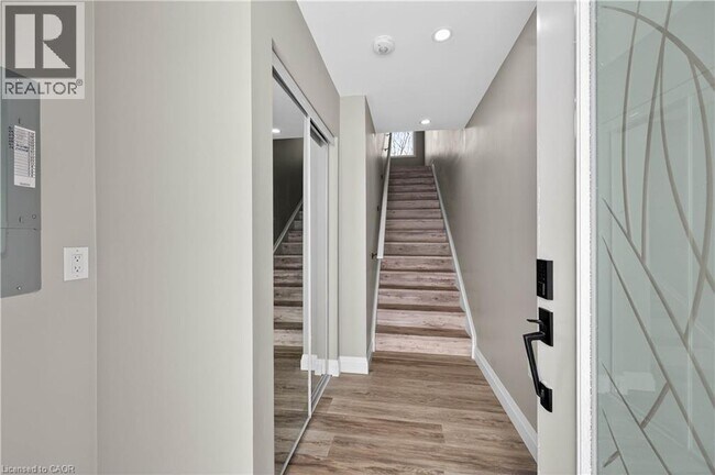 Building Photo - 251A STANLEY Street Unit# 2