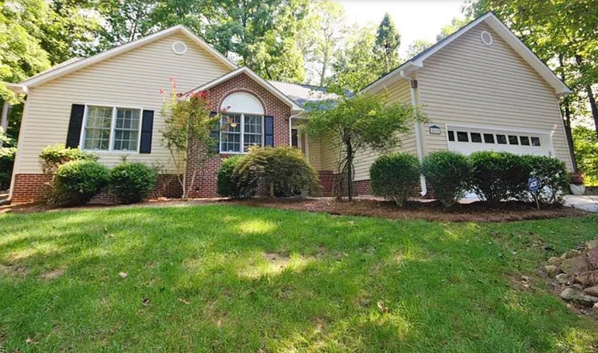 Primary Photo - 2615 Gordon Rd