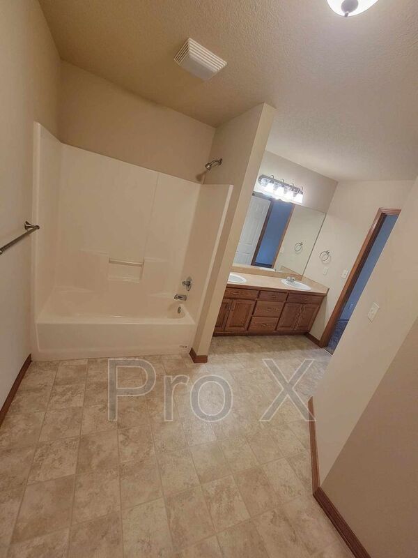 Foto del edificio - 2040 Marigold St