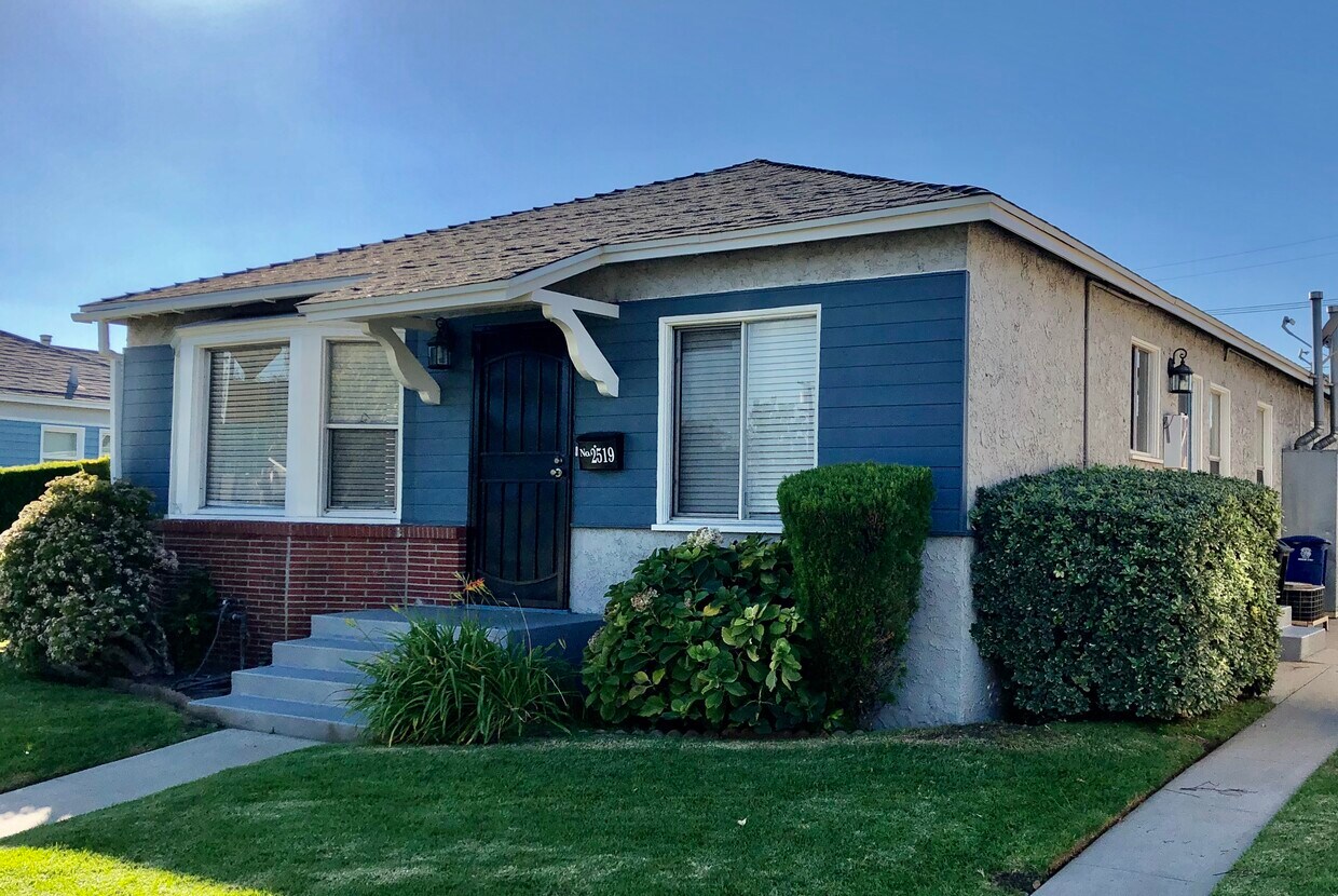 2519 N Buena Vista, BURBANK, CA 91504 Townhome Rentals in BURBANK CA