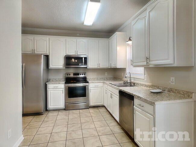 Foto del edificio - 504 Anthony Pl