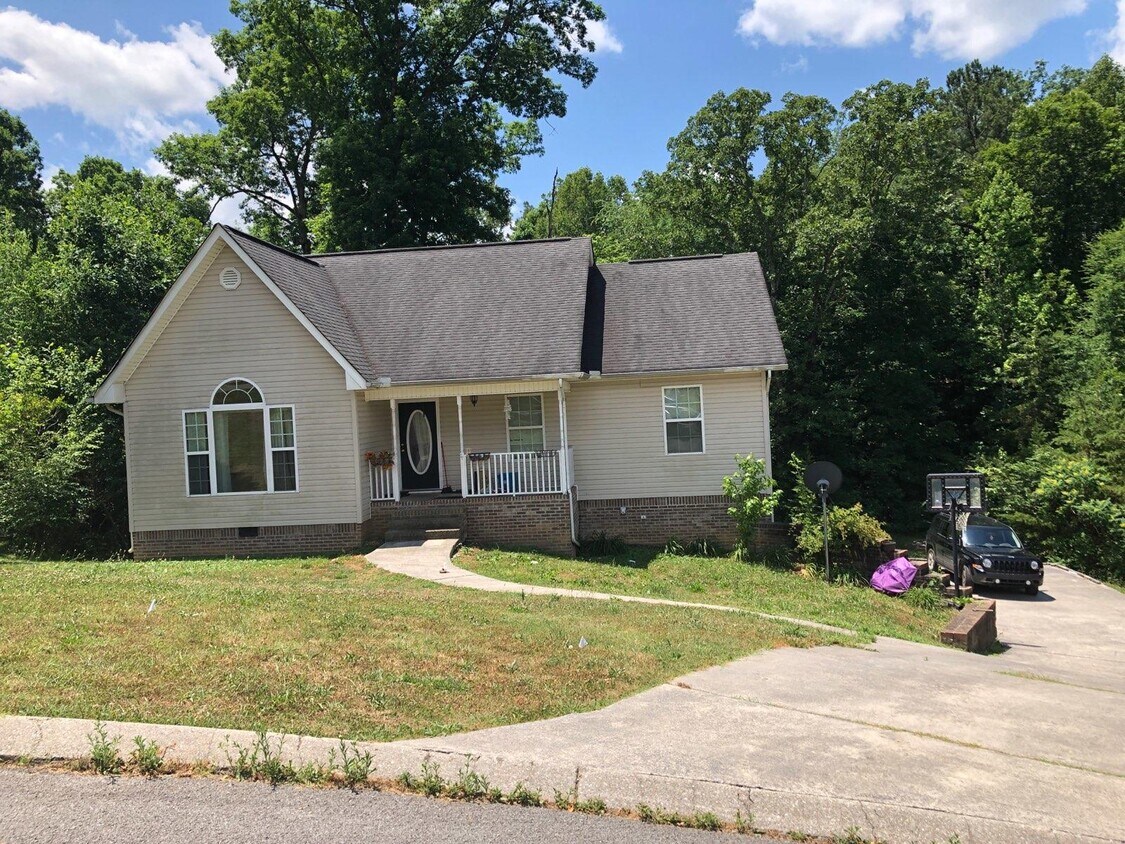 65 Duckett Dr, Flintstone, GA 30725 House Rental in Flintstone, GA