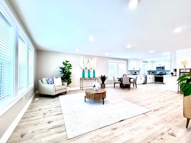 Building Photo - 3217 E Reynard Ln