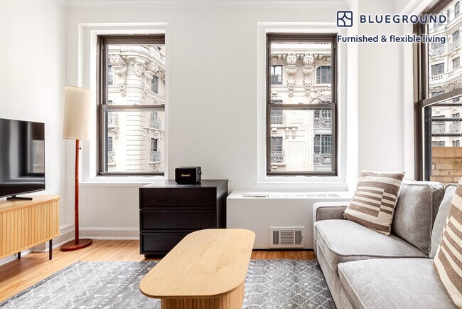 Building Photo - 240 W 73rd St