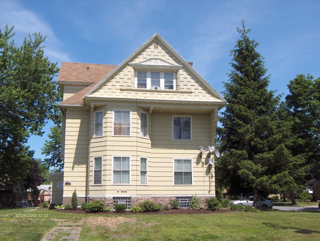Primary Photo - 703 Payne Ave