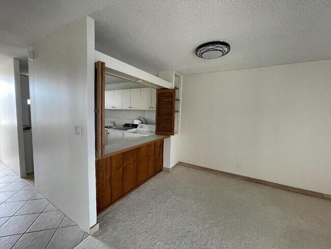 Building Photo - To register for the showing time below, note the 4 digit code: 5770 and click "APPLY NOW."(mobile...