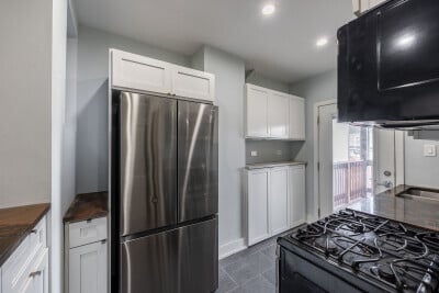 Foto del edificio - 3718 W Belmont Ave