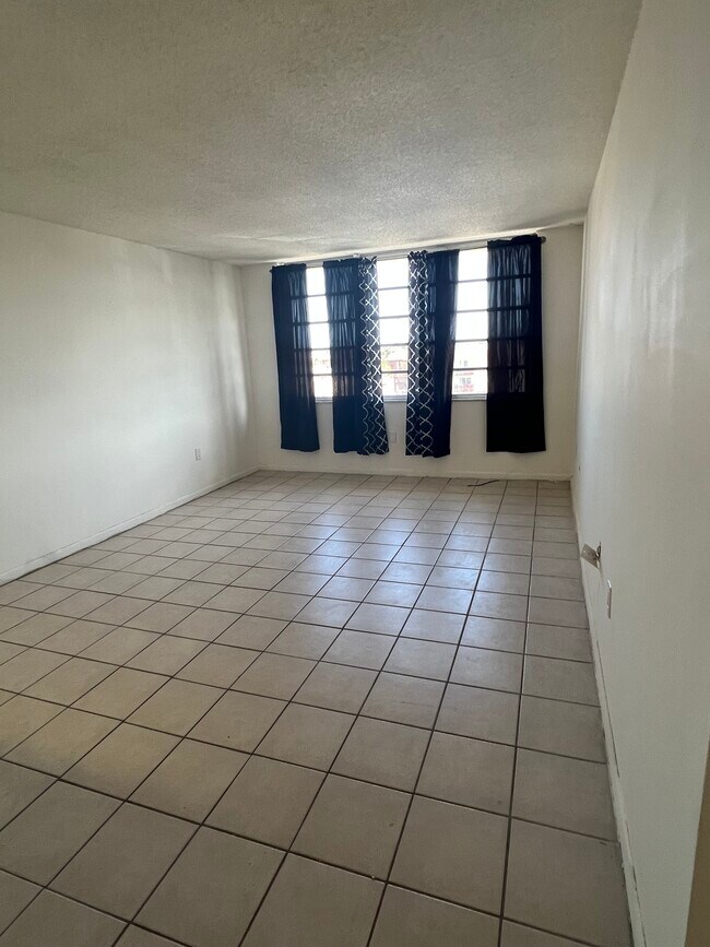 Foto del edificio - 13390 NE 7th Ave