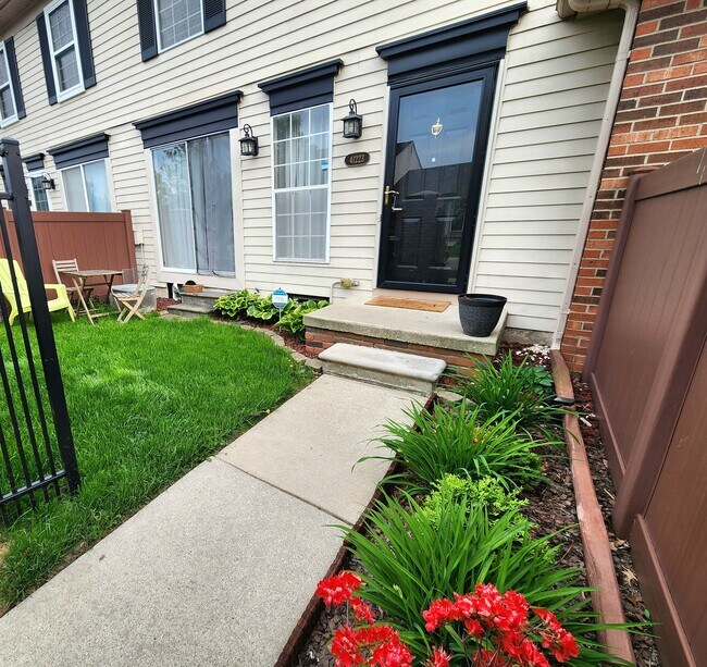 41223 Southwind Dr, Canton, MI 48188 Townhome Rentals in Canton MI