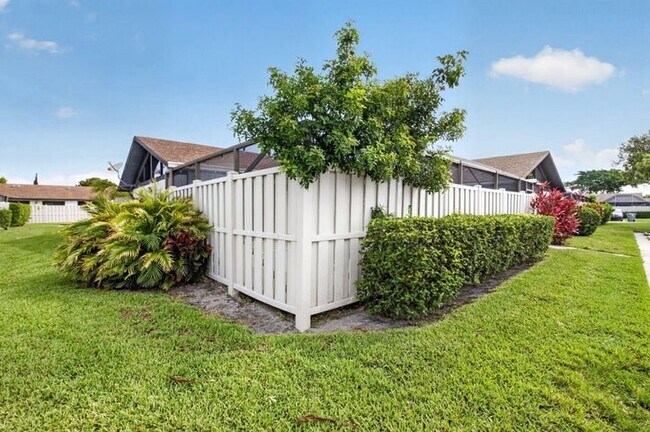 Foto del edificio - 9939 Boca Gardens Trail