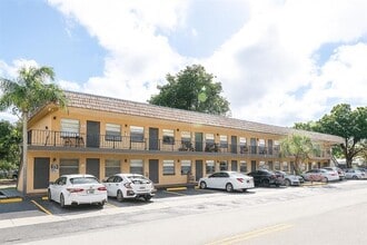 Building Photo - 1151 NE 17th Ct