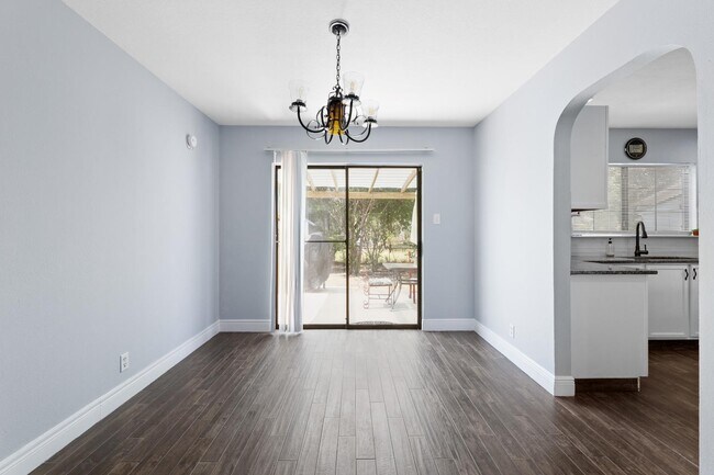 Building Photo - 12811 Huntsman Lake Dr
