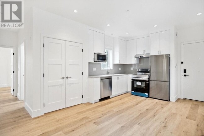 Photo du bâtiment - 2732 E 56th Ave