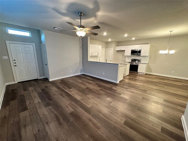 Foto del edificio - 9748 Grosbeak Ln