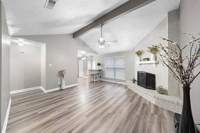 Building Photo - 4526 Sloangate Dr