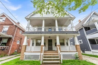 Building Photo - 2085 Robin St