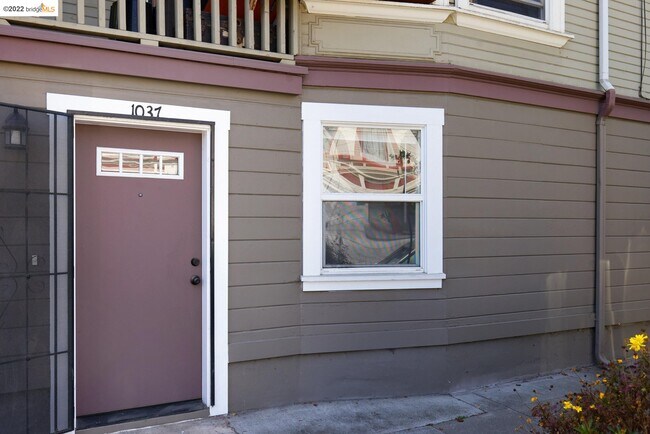 Building Photo - 1037 Peralta St