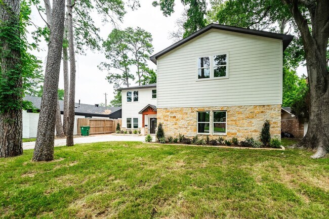 Foto del edificio - 10038 Westview Dr