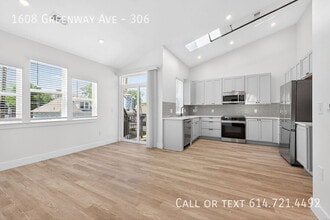 Building Photo - 1608 Greenway Ave