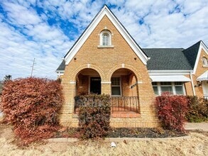 Building Photo - 1019 NW 40th St