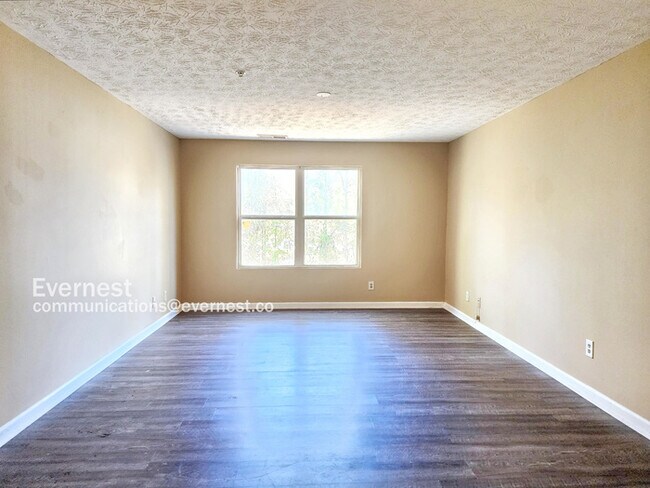 Foto del edificio - 3203 Fairington Ridge Cir