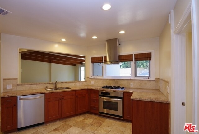 Foto del edificio - 10348 Calvin Ave