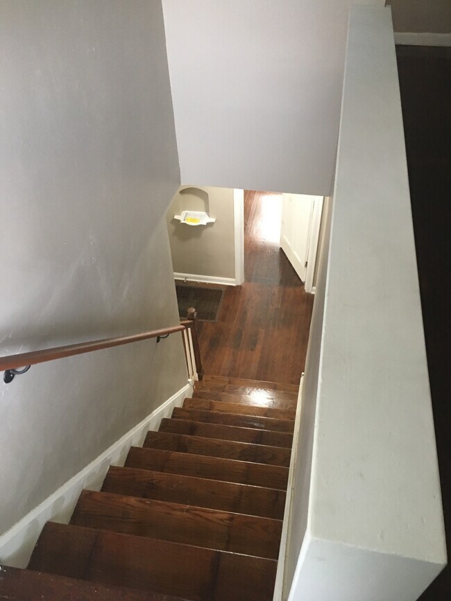 Building Photo - 5414 Newfield Ave
