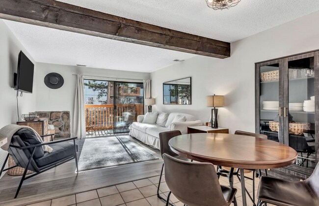 Foto del edificio - 1901 Clear Creek Dr