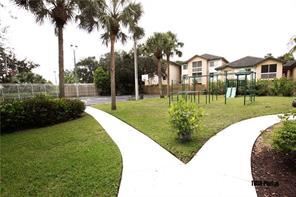 Building Photo - 2 br, 2 bath Townhome - Coral Reef Club