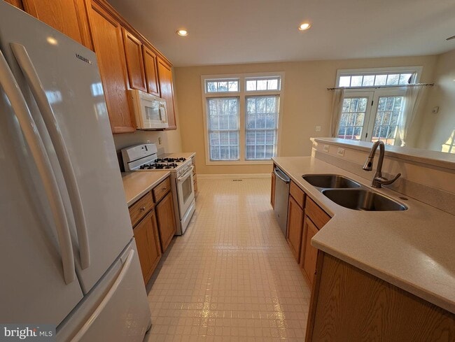 Building Photo - 6656 Debra Lu Way