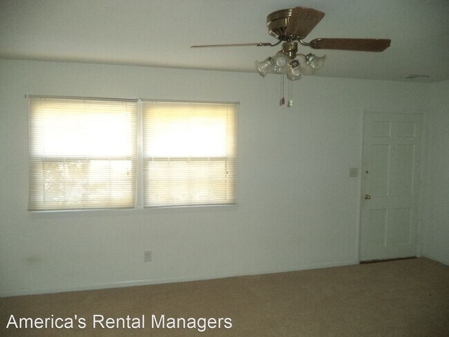 Building Photo - 3 br, 1 bath House - 2173 Chapel Hill Road