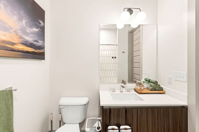 Foto del edificio - 777 11th St NW