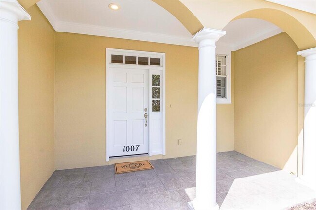 Foto del edificio - 1007 Bay Harbour Pl