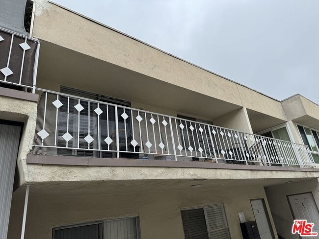 Foto del edificio - 563 E Hazel St