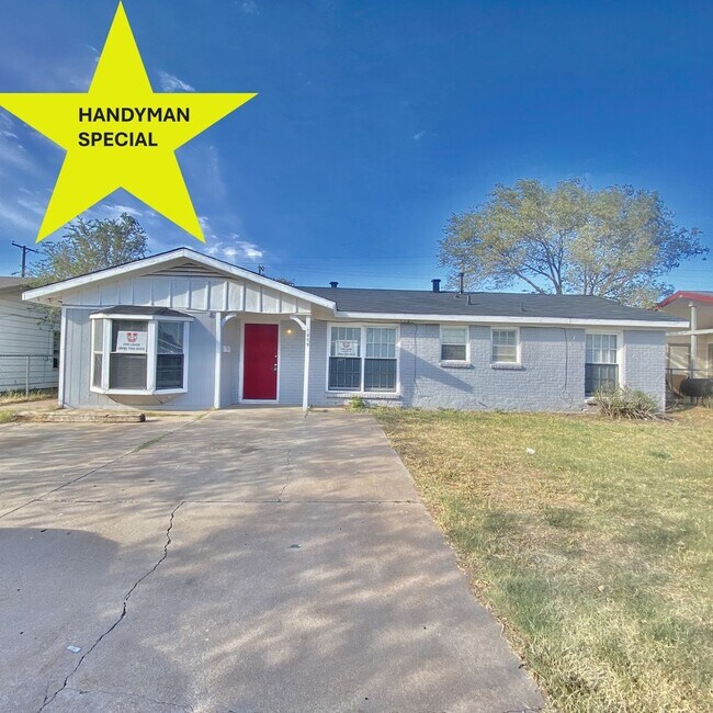 Building Photo - Handyman Special $0 First Month's Rent / “You fix, you SAVE BIG!!” Contact Mayshell for details: ...