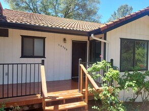 Building Photo - 3838 Los Santos Dr