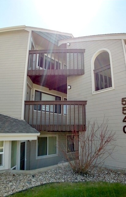 Building Photo - Two Bedroom East Boulder