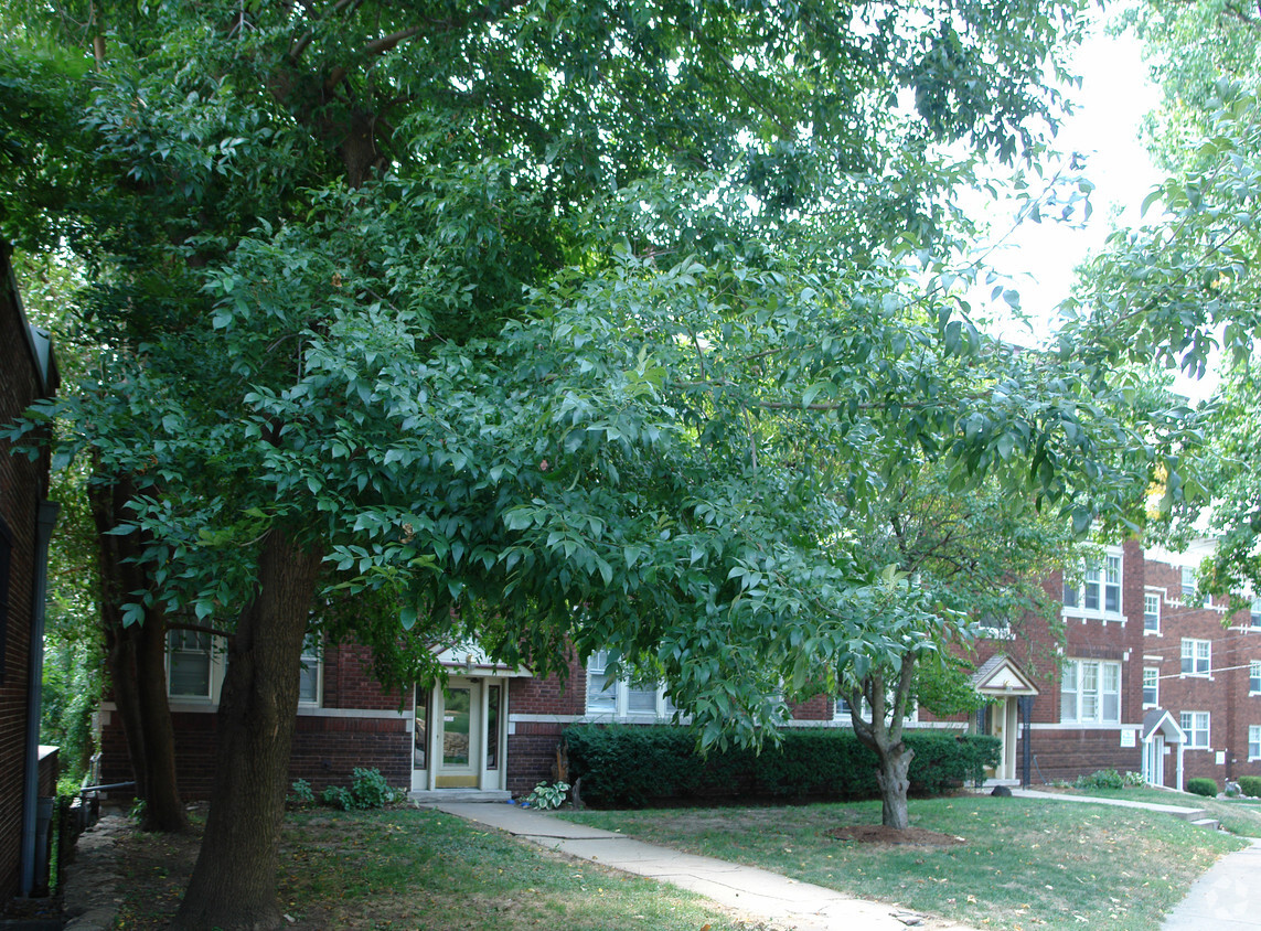 Building Photo - The Rockhurst