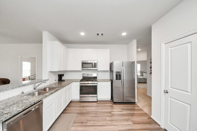 Foto del edificio - 1110 Bending Trl Dr