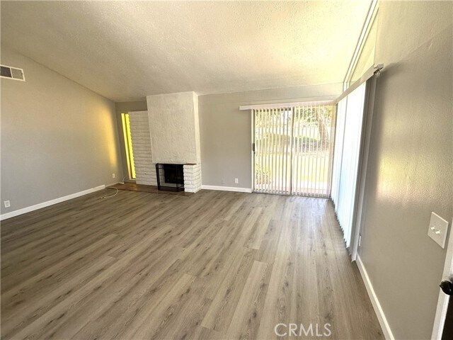 Foto del edificio - 1313 Seven Hills Dr